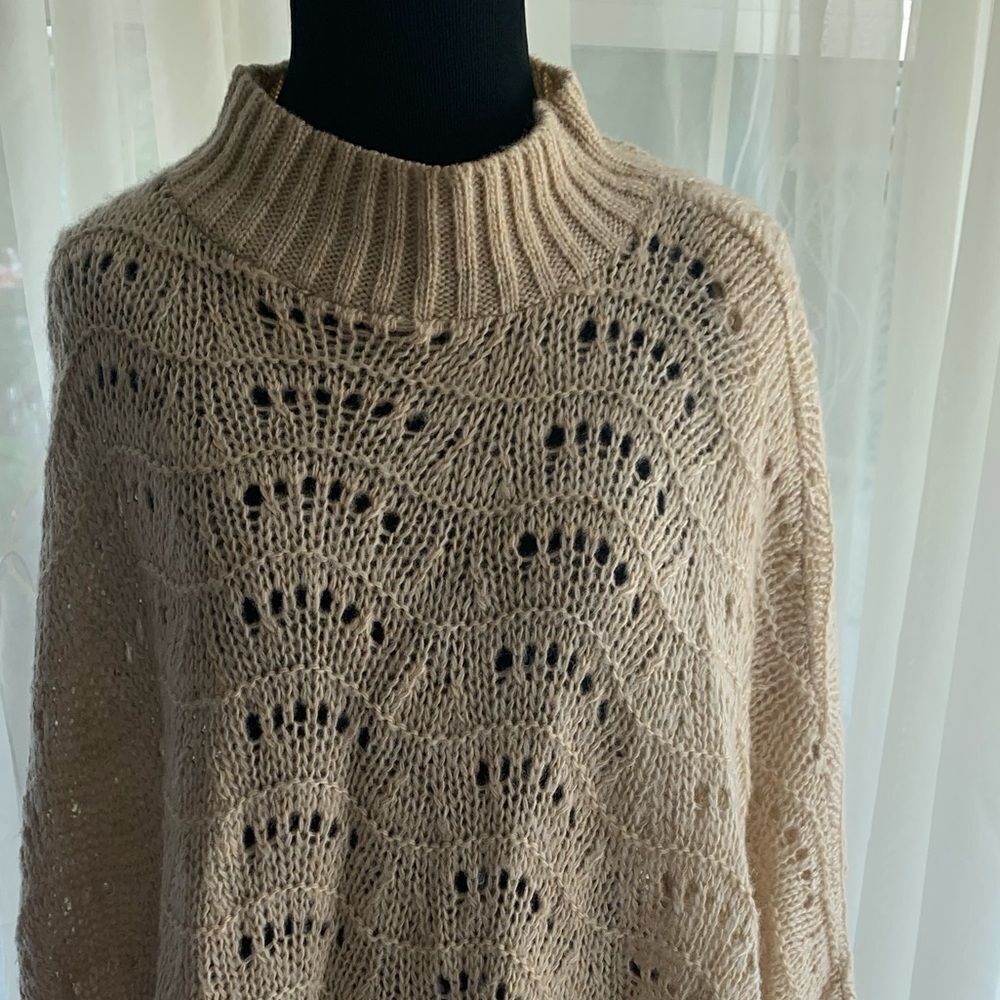Sweater crochet poncho - Picture 2 of 3
